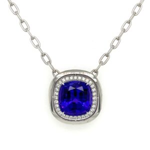 Tanzanite pendant with diamonds